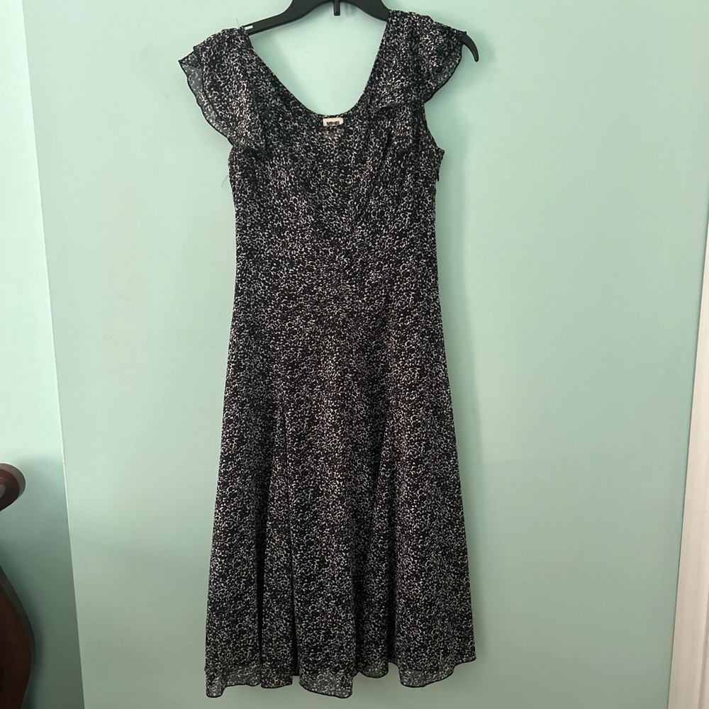 Anne Klein size 4 women’s midi dress black and white